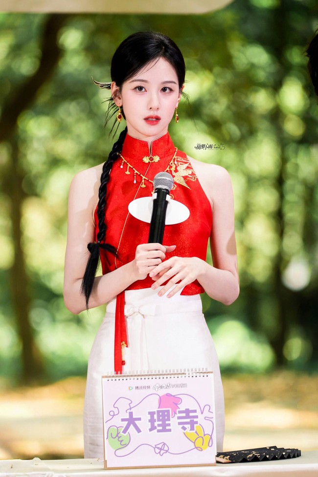 Mỹ nhân Trung Quốc tuyên truyền phim mới mà đẹp chấn động: Quốc sắc thiên hương, bạch nguyệt quang trong truyền thuyết- Ảnh 11.