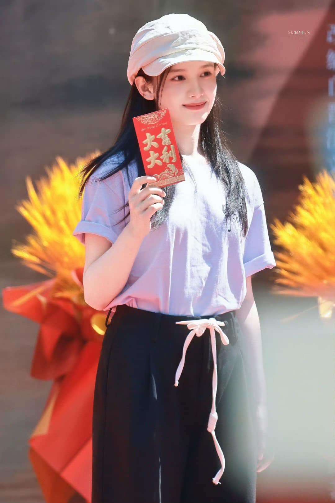 Mỹ nhân Trung Quốc đẹp như ánh nắng ở ngày khai máy phim mới: Nhan sắc đúng chuẩn mối tình đầu- Ảnh 9. Mỹ nhân Trung Quốc đẹp như ánh nắng ở ngày khai máy phim mới: Nhan sắc đúng chuẩn mối tình đầu- Ảnh 9.