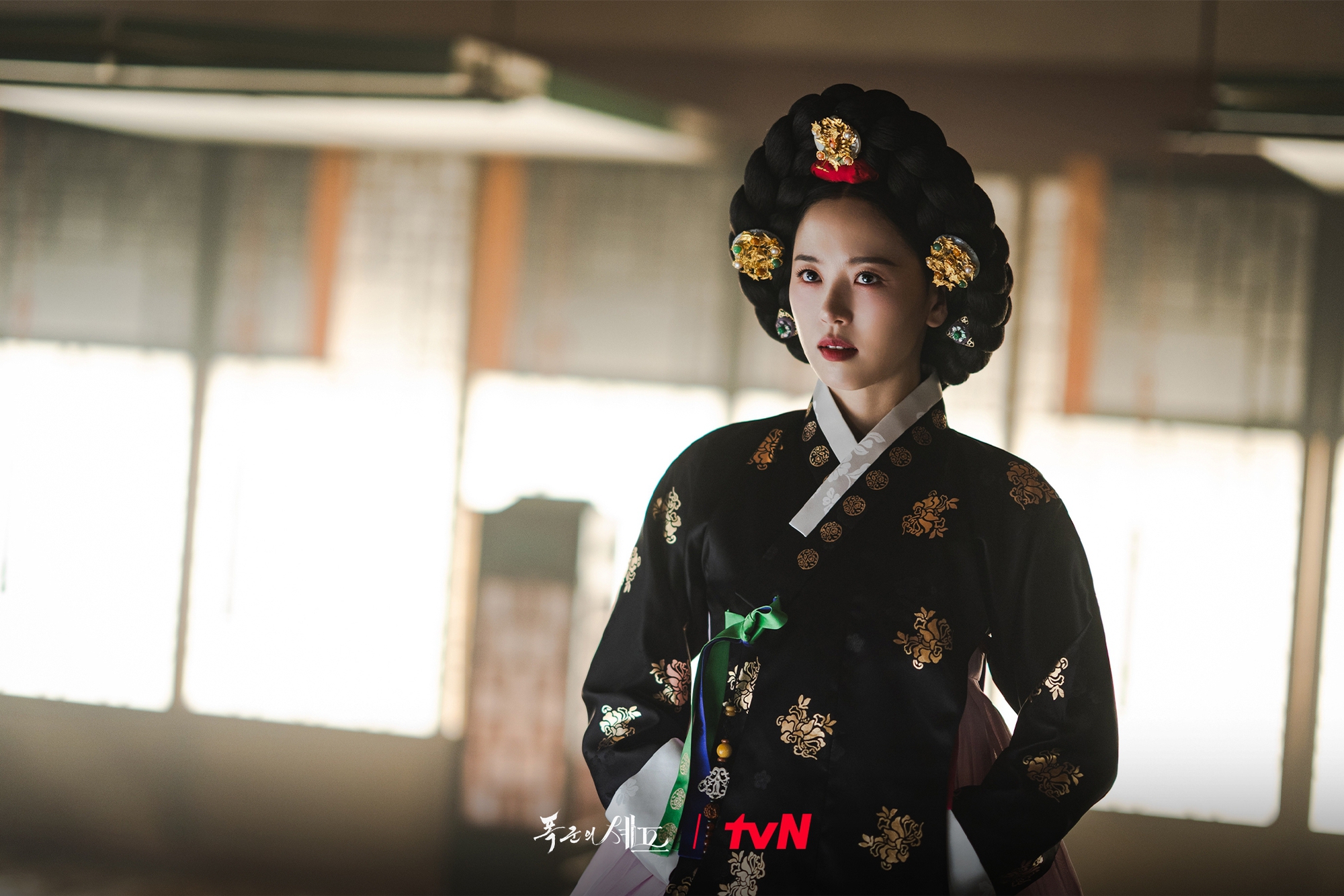 Trời sinh mỹ nhân này để vào vai phản diện: Càng ác càng bùng nổ visual, khí chất out trình cả showbiz- Ảnh 4.