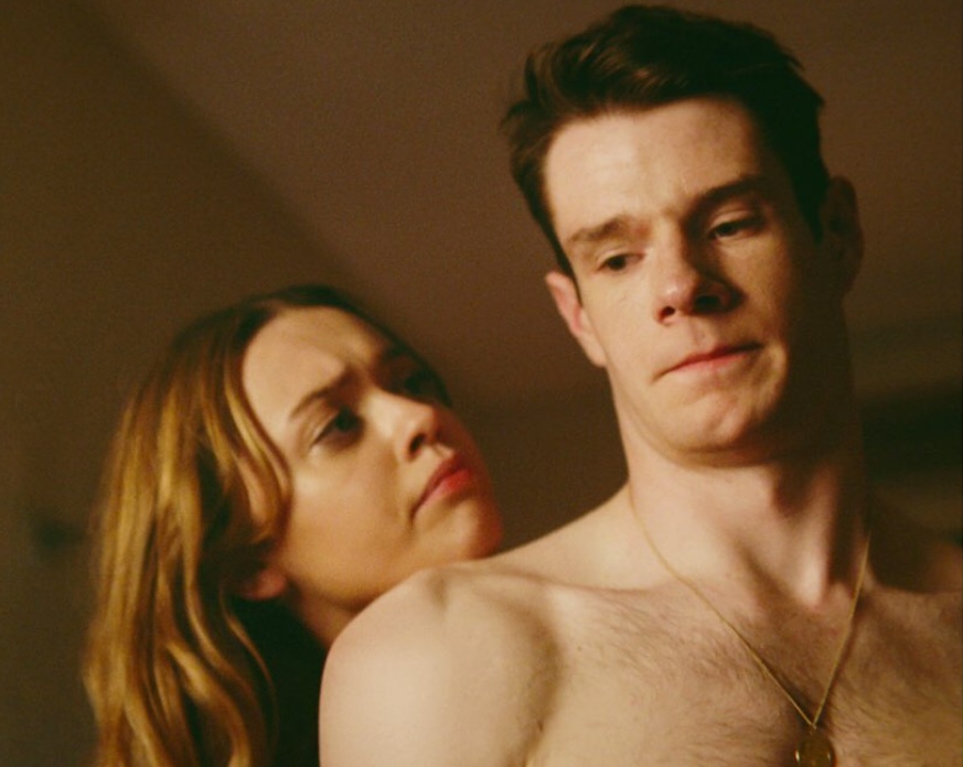 Xem phim Sex Education chán chê mới phát hiện ra 1 cặp đôi phim giả tình thật, bảo sao đóng cảnh nóng tình thế!- Ảnh 3.