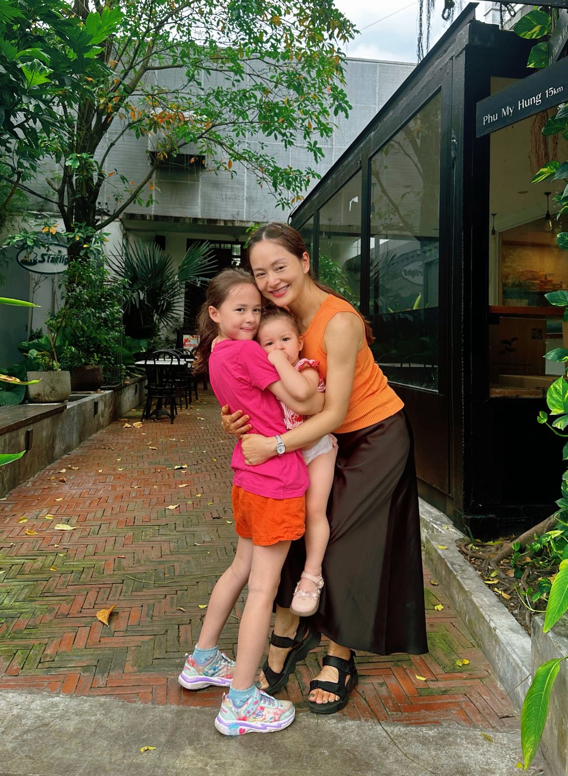 Lan Phương lên tiếng trước nghi vấn ngăn cản chồng cũ đến thăm con- Ảnh 1.