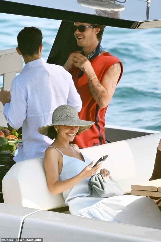 Vợ chồng Beckham bị nói giả dối- Ảnh 19.