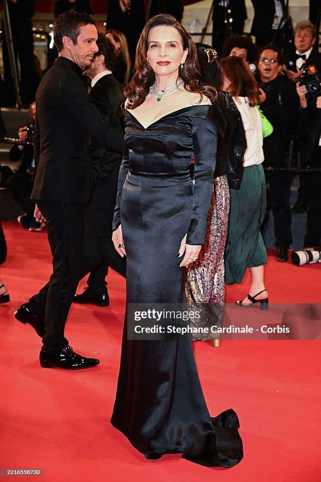 Thư Kỳ đẹp không góc chết, thách thức cả ống kính hung thần ở Cannes- Ảnh 21.