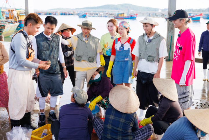 Duy Khánh rời show Gia đình Haha giữa lúc đang hot- Ảnh 1. Duy Khánh rời show Gia đình Haha giữa lúc đang hot- Ảnh 1.