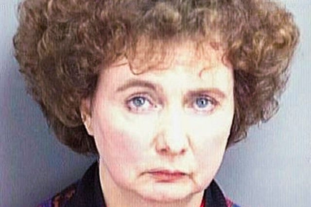 Nhìn lại những vụ án cha mẹ quỷ dữ đánh đổi mạng sống của con để lấy tiền bảo hiểm khiến thế giới rúng động- Ảnh 1.