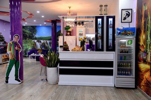 Biệt thự mà vợ chồng nghệ sĩ Hồng Tơ đang sinh sống nằm tại trung tâm TP.HCM.