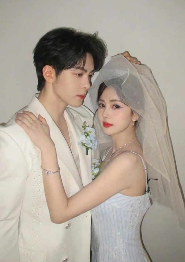 Cô dâu chú rể đẹp nhất Trung Quốc hiện tại: Visual nét căng, chemistry cực soft ngắm là