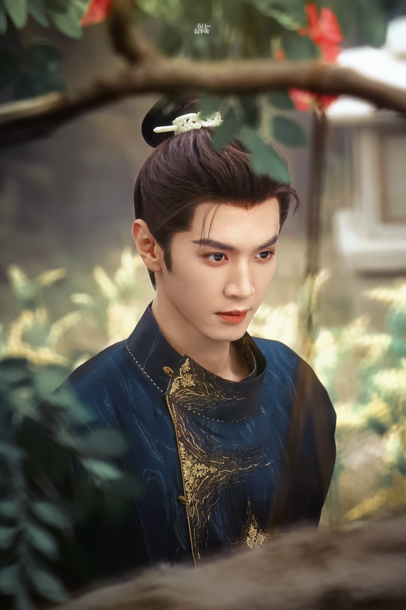 Đừng nói mỹ nam này đẹp như tranh vẽ, vì tranh phải vẽ theo mỹ nam này: Visual đỉnh cao ngắm lác cả mắt- Ảnh 1.