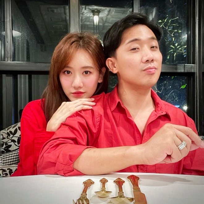 Trở về lúc 12 giờ đêm, cảnh tượng hiện ra trong nhà khiến Hari Won trừng mắt: