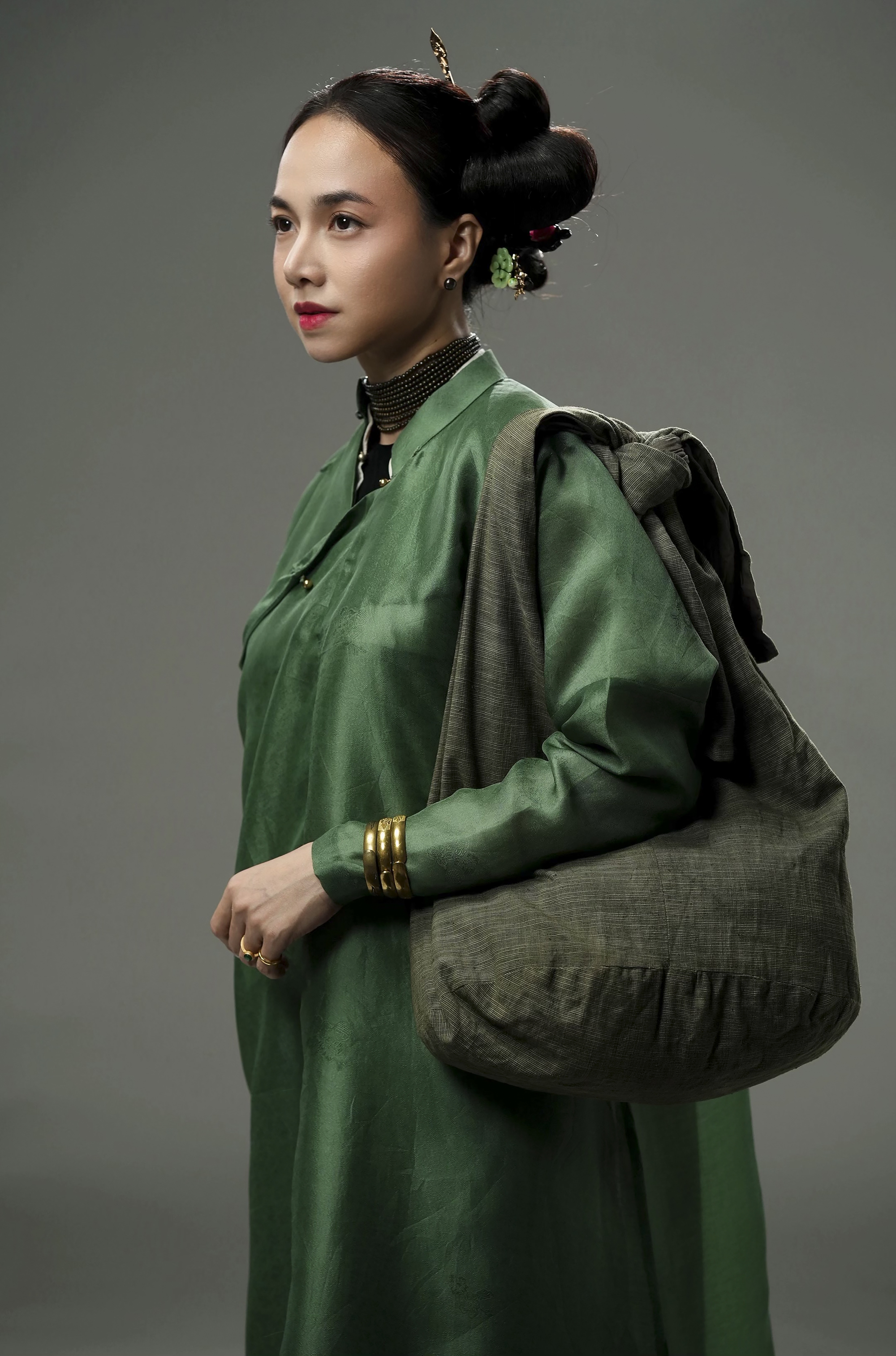 Mỹ nhân Việt trời sinh để đóng cổ trang, thần thái sang chảnh như hoàng hậu xuyên không tới hiện đại- Ảnh 6.