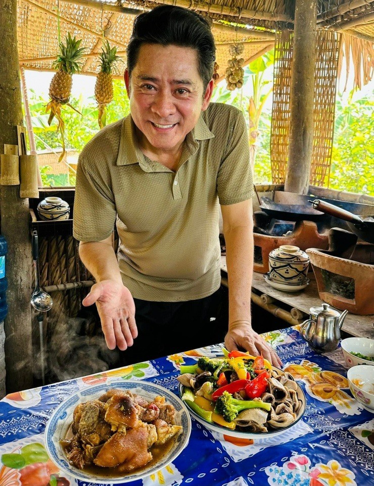 14-1752679575-142-width740height963 Diễn viên Huỳnh Anh Tuấn đột quỵ - 2