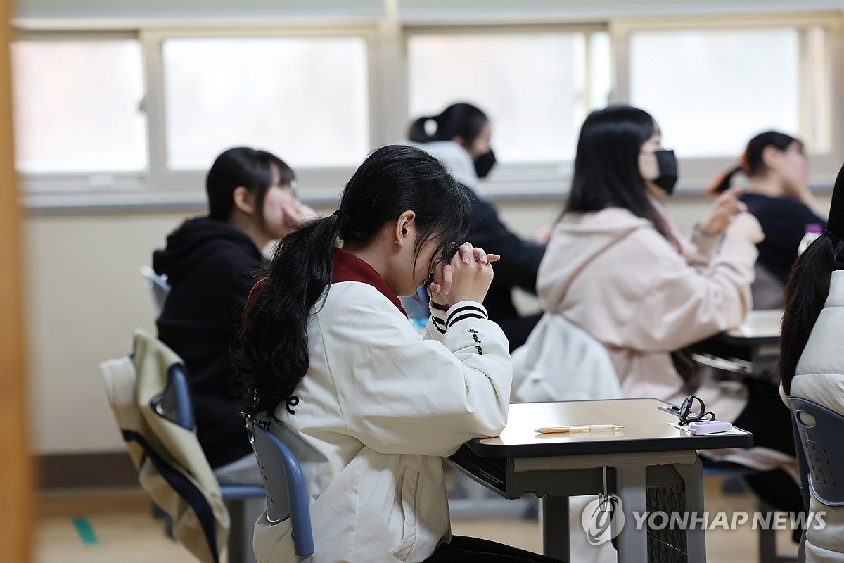 Hàn Quốc cấm các chuyến bay để kiểm soát tiếng ồn trong kỳ thi tuyển sinh đại học- Ảnh 2.