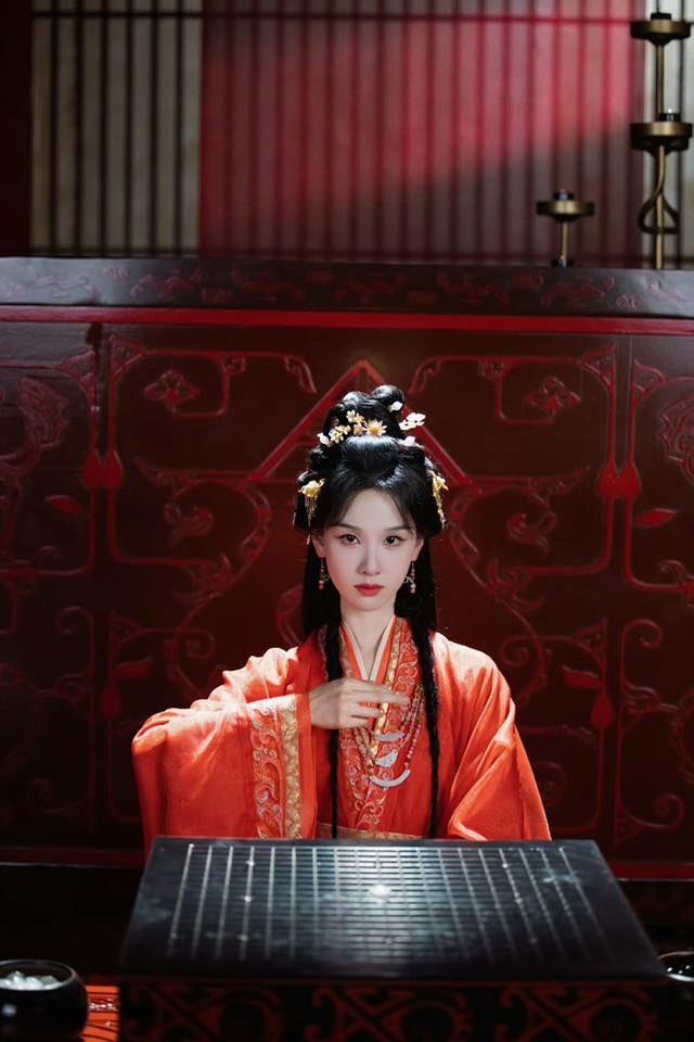 Hoàng hậu đẹp nhất Trung Quốc: Nhan sắc phong thần nhìn là thấy cao sang quyền quý, visual đè bẹp mọi tiêu chuẩn- Ảnh 2.