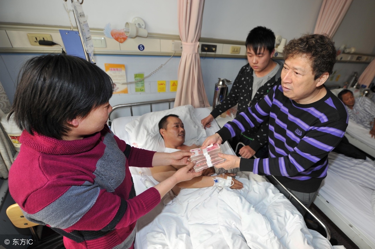 Thừa kế 99.000 tỷ đồng từ vợ đại gia hơn 38 tuổi, người đàn ông hào phóng cho Thừa kế 99.000 tỷ đồng từ vợ đại gia hơn 38 tuổi, người đàn ông hào phóng cho