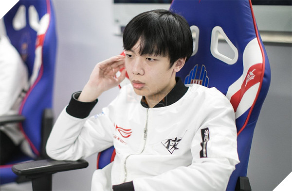 LMHT: Bat Ngo Xuat Hien Drama quay roi lien quan den hang loat ngoi sao LPL 4 Cựu tuyển thủ Smlz cũng được cho là góp mặt trong buổi stream này