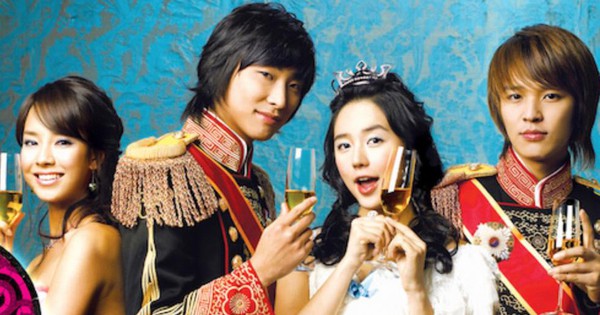 Phim Hàn chiếu 19 năm bỗng nhiên viral trở lại: Cặp chính nhan sắc cực phẩm, đỉnh nhất là váy áo đẹp mỹ mãn 15475804312853137952546861265043701174323337n 1740900469654 1740900469779707506276 15 247 529 1229 crop 17409005356481226408410jpg