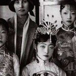 Hé lộ loạt ảnh hiếm chưa từng thấy chụp đám cưới Phổ Nghi - hoàng đế cuối cùng của Trung Quốc 15510284197831689700995 1761986710582 17619867106528127411 17 0 486 750 crop 17619871377312101318367 1761993231707 17619932 0 0 477 764 crop 17619932576991044400955jpeg