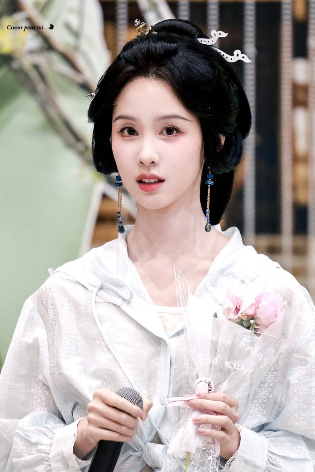 "Tiểu thư" đẹp nhất Trung Quốc 2025 đóng phim cổ trang mới: Visual đúng chuẩn tuyệt sắc giai nhân 16 17485064874651712106921 1748529978156 1748529979409132981017