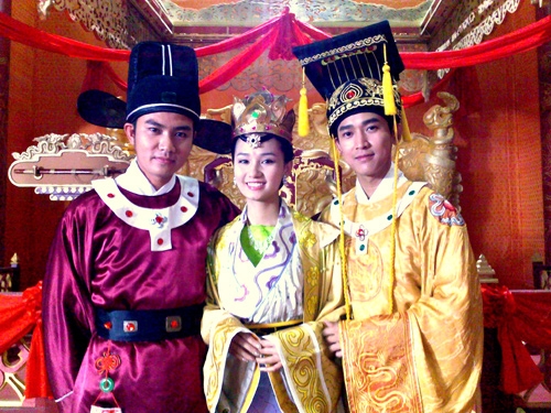 Việt Nam hiếm ai 12 tuổi đã ra dáng tài tử điện ảnh như cậu bé này, visual đỉnh đến mức filter cũng cảm thấy vô dụng- Ảnh 6.