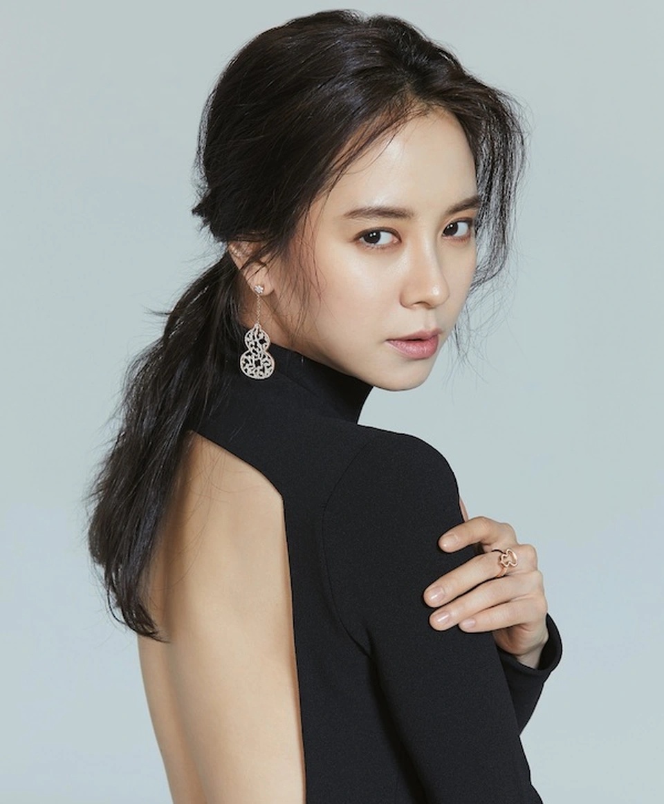Song Ji Hyo đang bị đe doạ, tình thế cực nguy hiểm!- Ảnh 1.