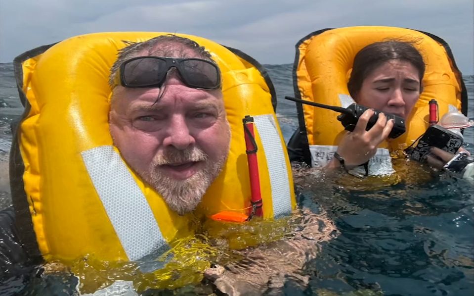 Phi công sống sót sau khi máy bay rơi trên biển kể lại giây phút kinh hoàng- Ảnh 1.