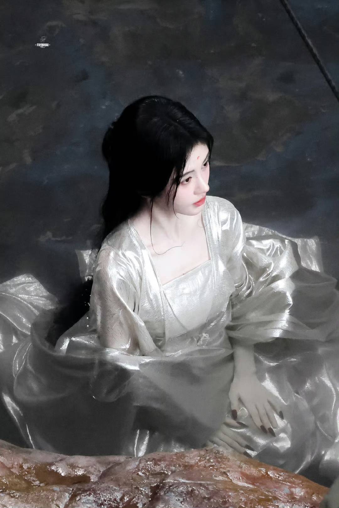 10 mỹ nhân bạch y đẹp nhất Trung Quốc: Lưu Diệc Phi chỉ xếp thứ 2, hạng 1 đúng chuẩn phong hoa tuyệt đại- Ảnh 7. 10 mỹ nhân bạch y đẹp nhất Trung Quốc: Lưu Diệc Phi chỉ xếp thứ 2, hạng 1 đúng chuẩn phong hoa tuyệt đại- Ảnh 7.