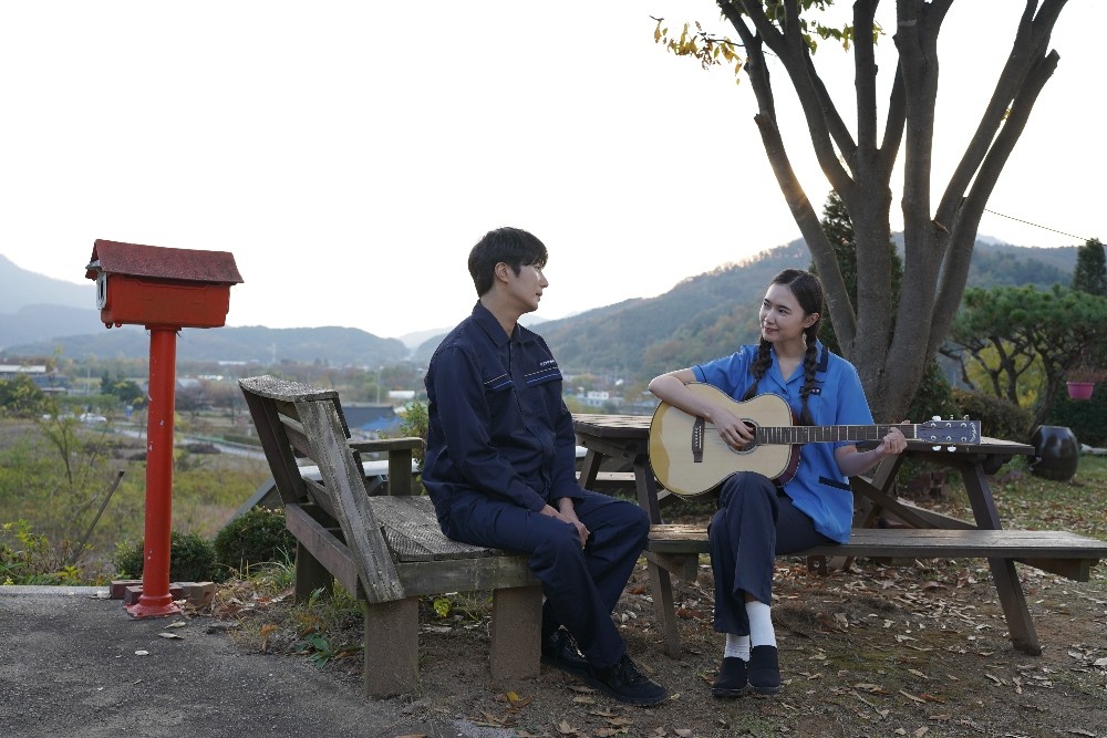 Mang Mẹ Đi Bỏ: Đến vì Jung Il Woo, ở lại để khóc cùng Hồng Đào và Tuấn Trần- Ảnh 5. Mang Mẹ Đi Bỏ: Đến vì Jung Il Woo, ở lại để khóc cùng Hồng Đào và Tuấn Trần- Ảnh 5.