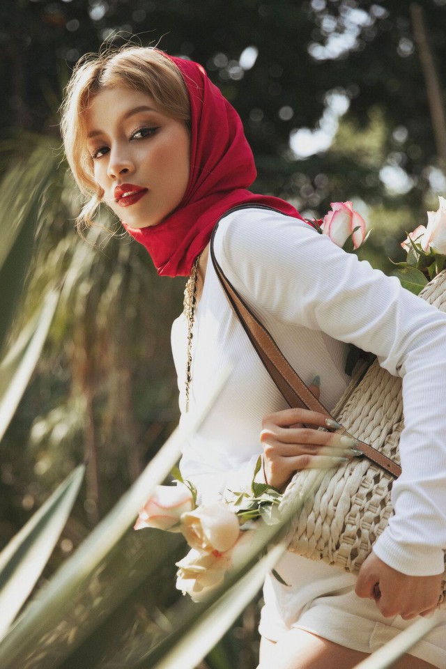 Mỹ nhân là ngoại lệ của Địa Đạo: Cao 1m50 nhưng thần thái cực đỉnh, hợp vai du kích hơn cả nữ chính- Ảnh 5. Mỹ nhân là ngoại lệ của Địa Đạo: Cao 1m50 nhưng thần thái cực đỉnh, hợp vai du kích hơn cả nữ chính- Ảnh 5.