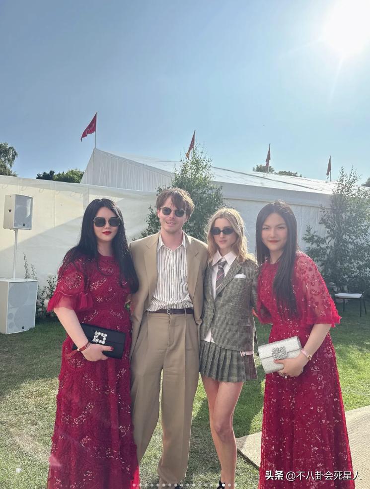 Cách nuôi dạy con gây tranh cãi của MC giàu nhất Trung Quốc: Cho con gái tiếp cận giới tinh hoa, 15 tuổi nhưng phủ đầy đồ hiệu- Ảnh 4.