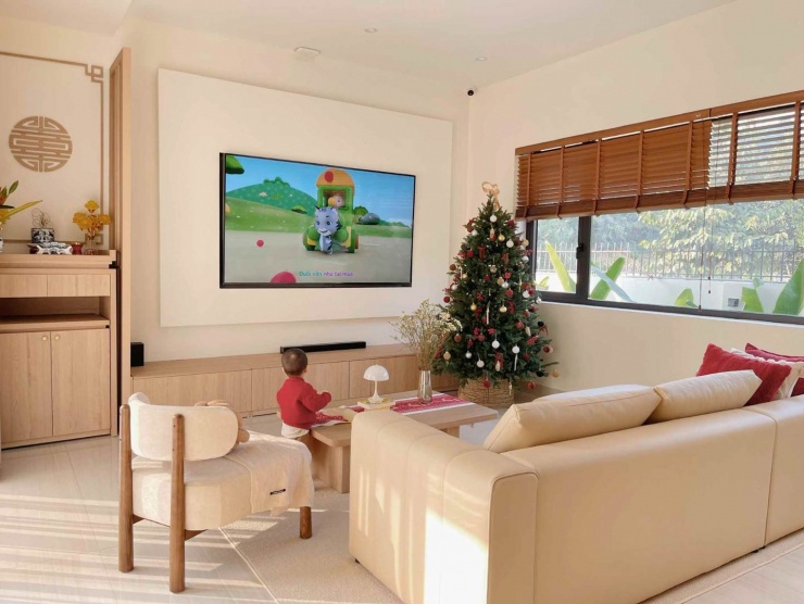 1735778276-nha-dep-4-width1440height1080 Ông bố trẻ đưa vợ con rời TPHCM, xây tổ ấm đẹp như mơ ở Lào Cai - 4