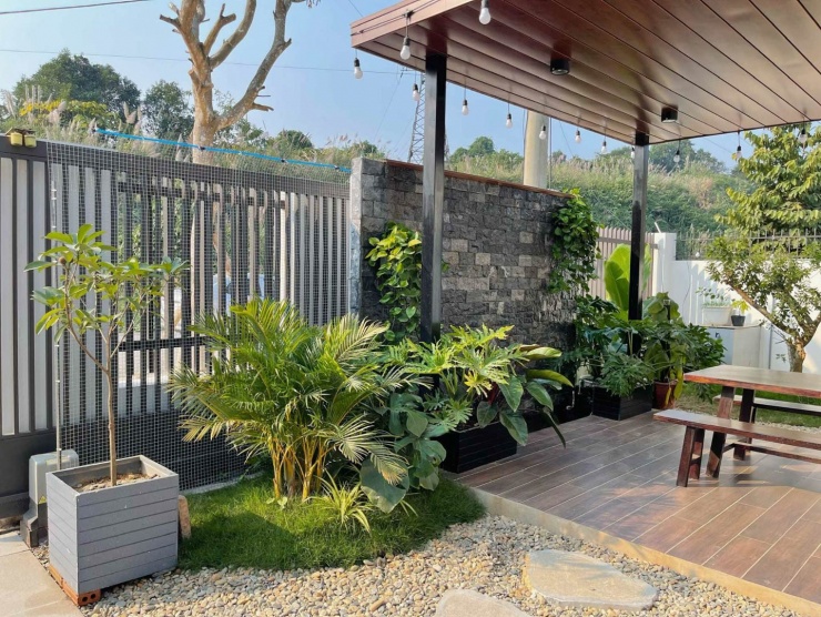 1735778278-nha-dep-10-width1440height1080 Ông bố trẻ đưa vợ con rời TPHCM, xây tổ ấm đẹp như mơ ở Lào Cai - 11