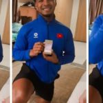 Xuân Son quỳ gối cầu hôn vợ trước thềm chung kết AFF Cup 1735795100 128 thumbnail width740height495 anh cat 3 2 auto cropjpg