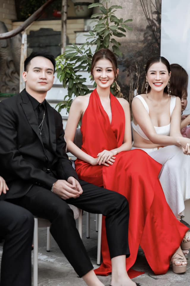 1735956835-giua-luc-diep-lam-anh-noi-ve-ngoai-tinh-va-tieu-tam-thieu-gia-nghiem-duc-lo-anh-phong-do-ben-canh-na-_6_8_n-2968-416-width640height960 Giữa lúc Diệp Lâm Anh nói về