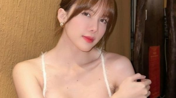 Thiều Bảo Trâm chia tay bạn trai Việt kiều kém 10 tuổi 1736058093 224 thumbnail width740height495 anh cat 3 2 auto cropjpg