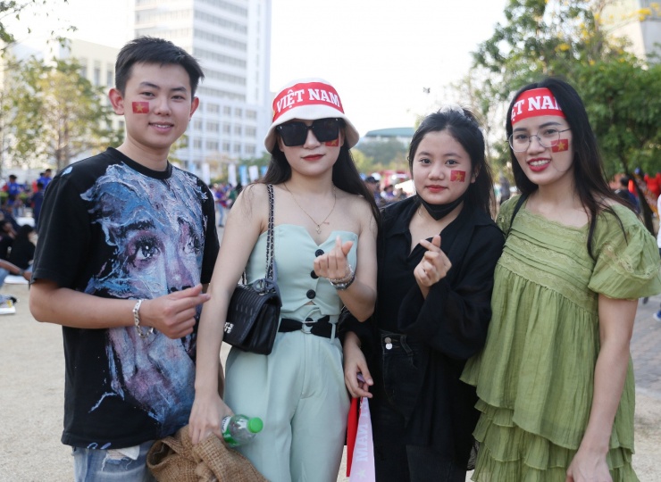 1736078041-cdv-chung-ket-21-98760-width1900height1385 Bóng hồng Việt Nam và Thái Lan đọ sắc ở chung kết ASEAN Cup - 12