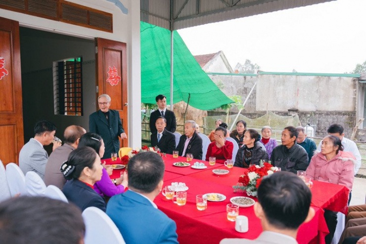 1736255916-dam-cuoi-3-width800height533 Hôn lễ vắng mặt cô dâu