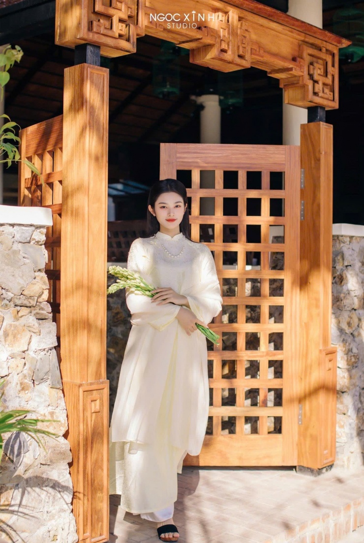 1736307746-bao-khanh25-6073-5514-width1366height2048 Hành trình từ cô gái xứ Nghệ đến ngôi vị Hoa khôi 'UEB Charming 2024' - 6