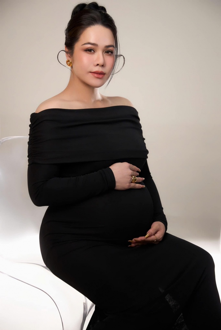 1736391941-9666-nhat-kim-anh-1-width1364height2048 Nhật Kim Anh lên tiếng chuyện để hết tài sản cho con gái - 2