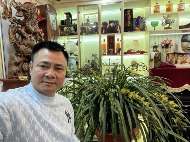 Quang cảnh nhà NSND Tự Long: Chưa đến Tết đã ngập cả