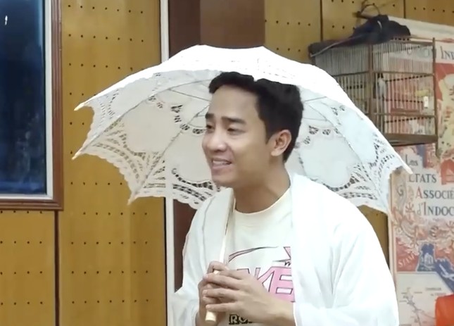 1736903226-anh-man-hinh-2025-01-15-luc-380-8439-width645height463 Tạo hình của diễn viên Đỗ Duy Nam.