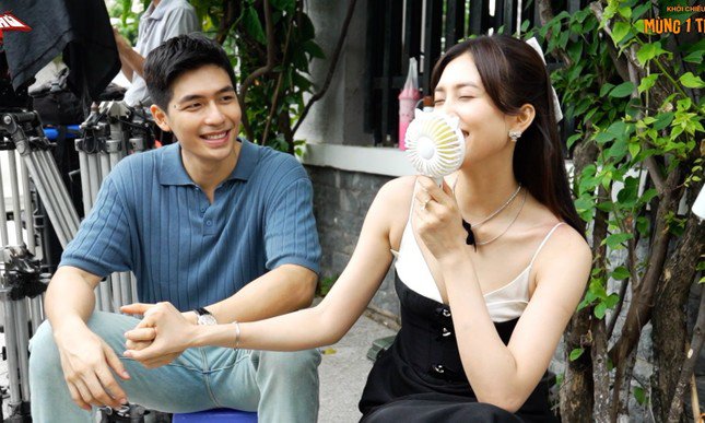 1736997518-bo-tu-10-1385-5200-width645height387 Loạt ảnh hậu trường