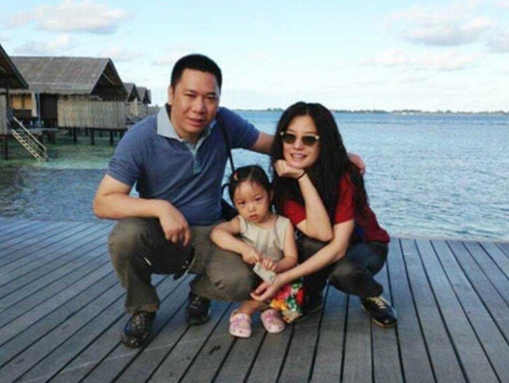 Triệu Vy bị báo Trung gọi là