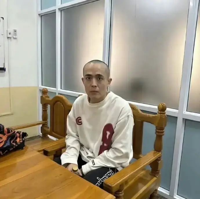 1737123134-them-nam-dien-vien-thoat-khoi-bon-buon-nguoi-sau-28-ngay-tinh-trang-mong-tay-tiet-lo-cuc-hinh-tung-t-vt-7938-503-width690height687 Thêm nam diễn viên thoát khỏi bọn buôn người sau 28 ngày, tình trạng móng tay tiết lộ