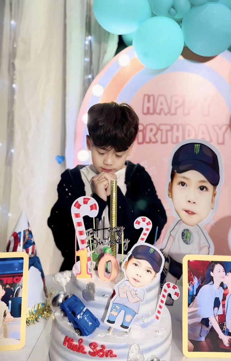 "Ác nữ VTV" tay trắng ôm con ra đường lúc ly hôn, 11 năm nuôi con nay chỉ có thể "thơm trộm" quý tử khi ngủ 1737795738 ac nu vtv tay trang om con ra duong luc ly hon 11 nam nuoi con nay chi co the thom trom quy tu khi n 6 2 n 8678 686 width1318height2048