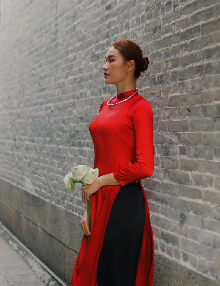 1738044885-kim-thanh-2-76106-width1366height1767 Sắc vóc gây thương nhớ của dàn Hoa khôi bóng chuyền Việt Nam - 13