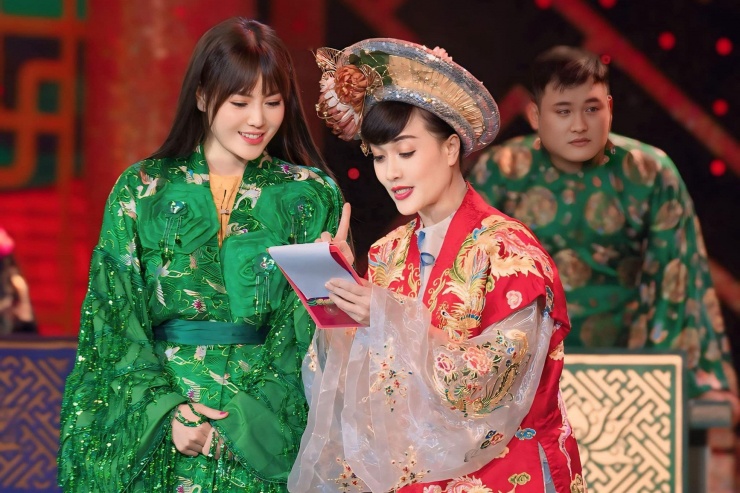 1738224549-115-2815-5-n-7509-3571-width1966height1310 Thanh Hương tiết lộ nghệ sĩ Vân Dung khi tập luyện nhẹ nhàng nhưng khi lên sân khấu như biến thành người khác.