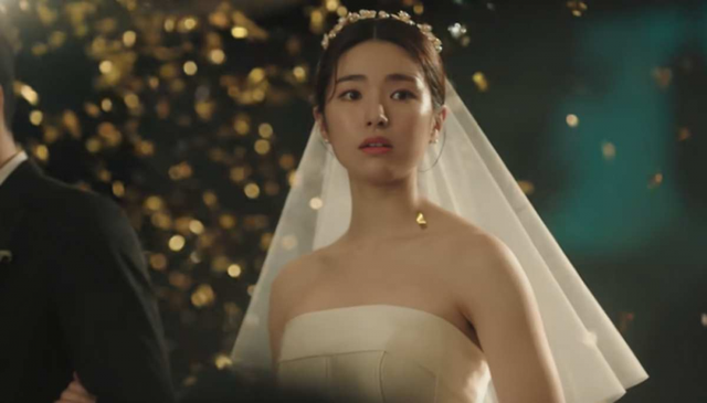 Mỹ nhân viral khắp cõi mạng vì đẹp như