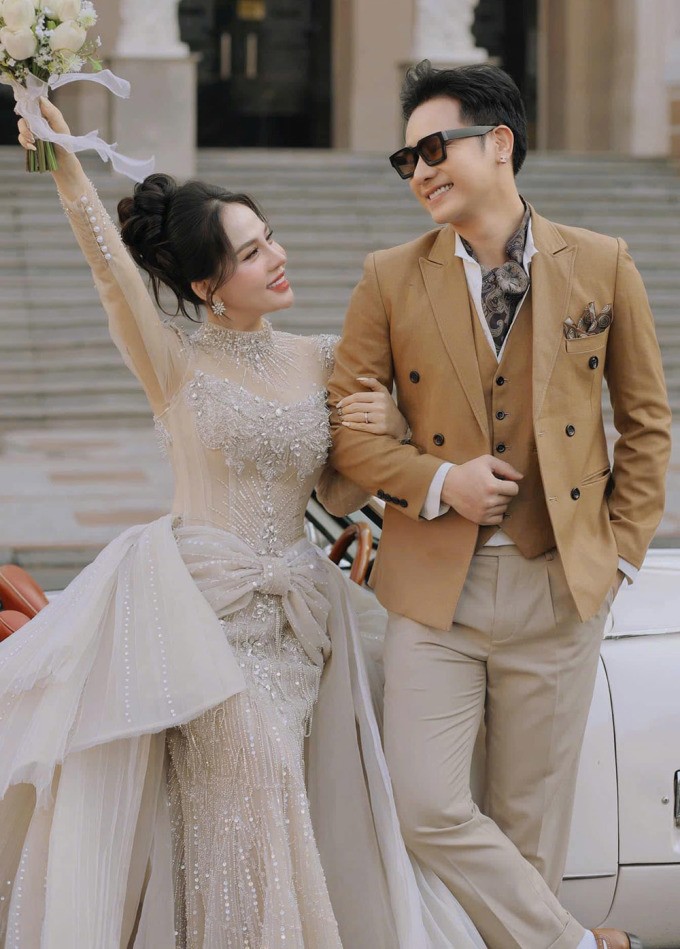 1738932231-chu-bin-2-9989-6709-0767-width680height949 Ảnh cưới của Chu Bin và bạn gái Ngọc Trà.