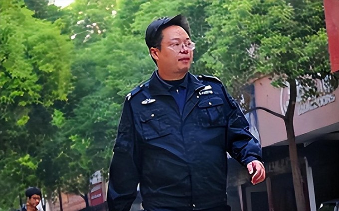 1739326017-bo-me-3-3-4392-1331-4584-width680height424 Trương Hiểu Dũng chưa khi nào hối hận về quyết định bỏ phố về quê, chăm sóc cha mẹ già của mình. Ảnh: sohu