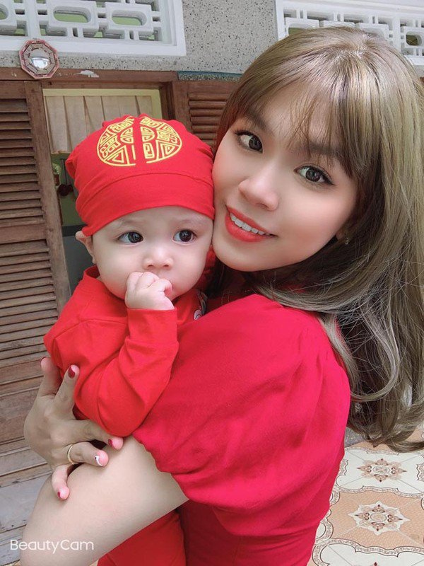 1739501546-cuoc-song-hien-tai-cua-co-gai-duoc-reo-goi-moi-mua-valentine-hinh-4-width600height800 Cuộc sống hiện tại của cô gái được “réo gọi” mỗi mùa Valentine - 4